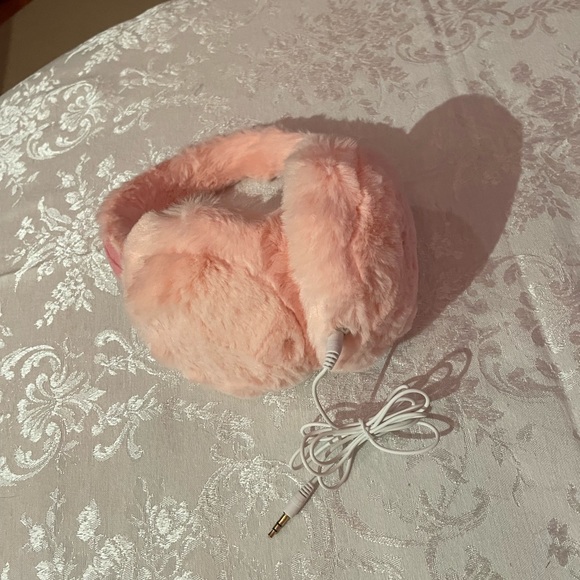 Cozy Pink WIRED Ear-Muffs BRAND NEW --NOT WIRELESS - Picture 3 of 8